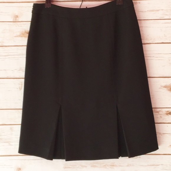 Ann Taylor Black Pencil Skirt Size 4P - Picture 3 of 9